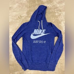 Nike T Shirt Ling Sleeve Hoodie